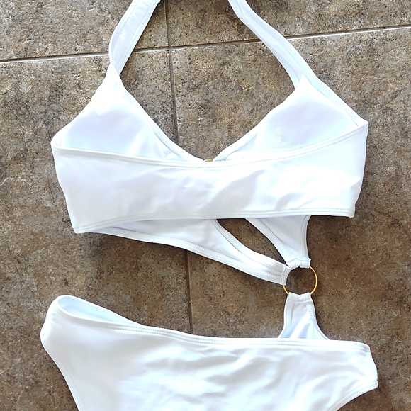 NWOT..One Piece bathing suit - Picture 4 of 7